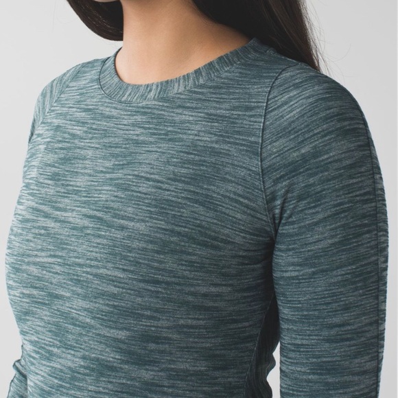 Lululemon &go Where-To Dress *Long Sleeve
Colour: Heathered Dark Fuel Size 2 - Picture 5 of 6